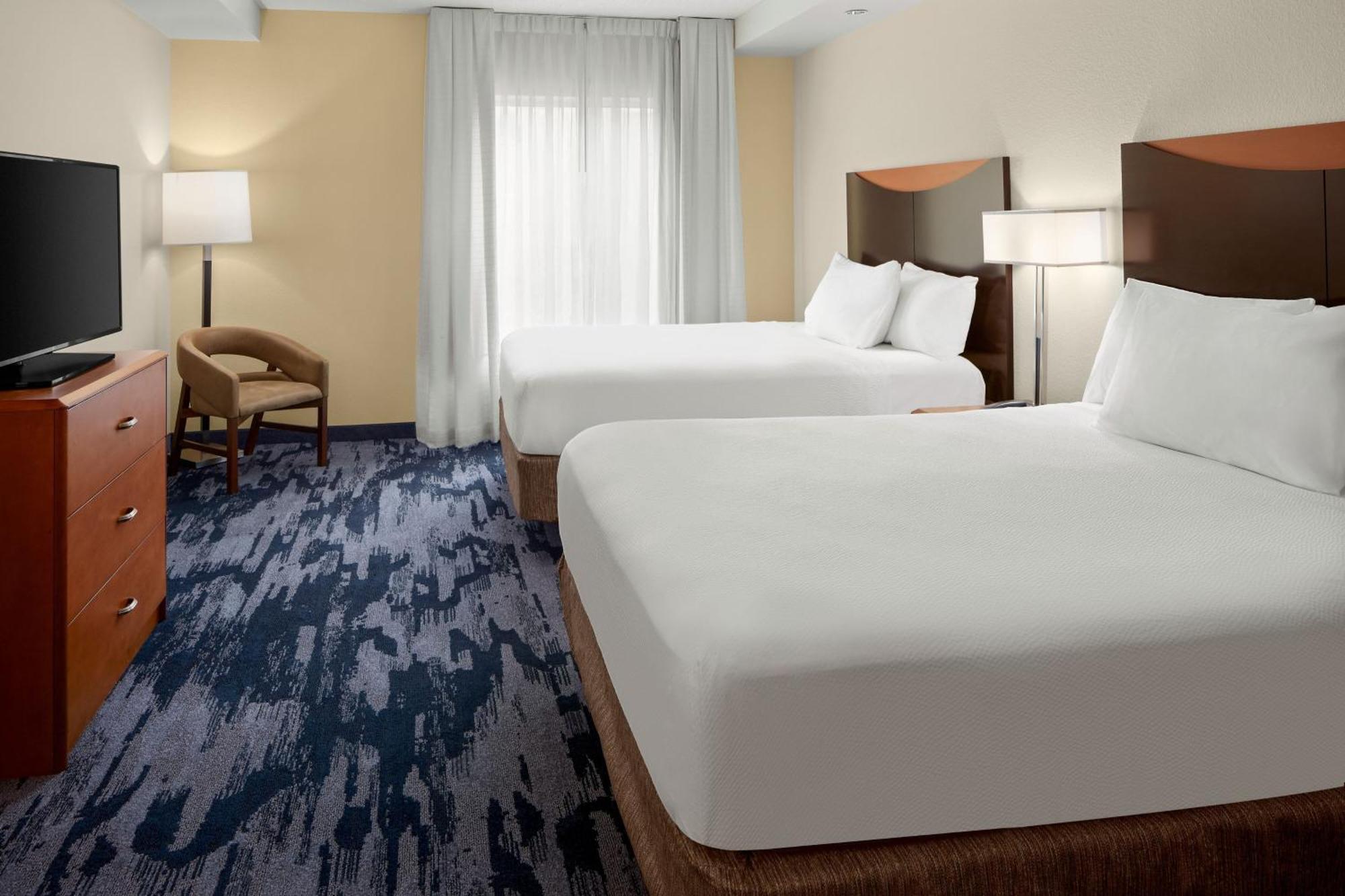 Fairfield & Hotel